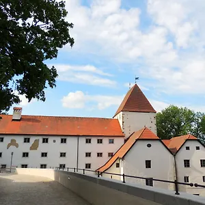 gastehaus-malzerei-auf-schloss-neuburg-am-inn.com-bavaria.com/